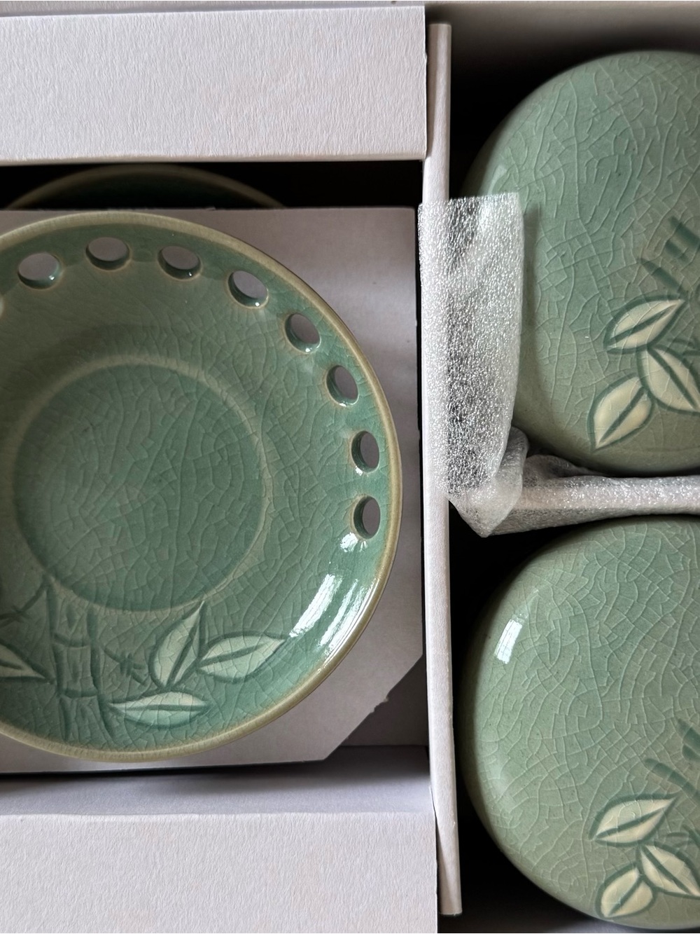 Celadon Green Glazed Ceramic Plates with Leaf Motif